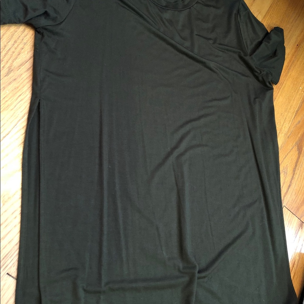 Long tee with slit